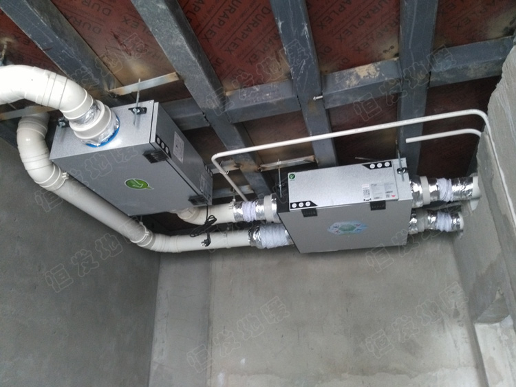 1-1Z6100J004.jpg